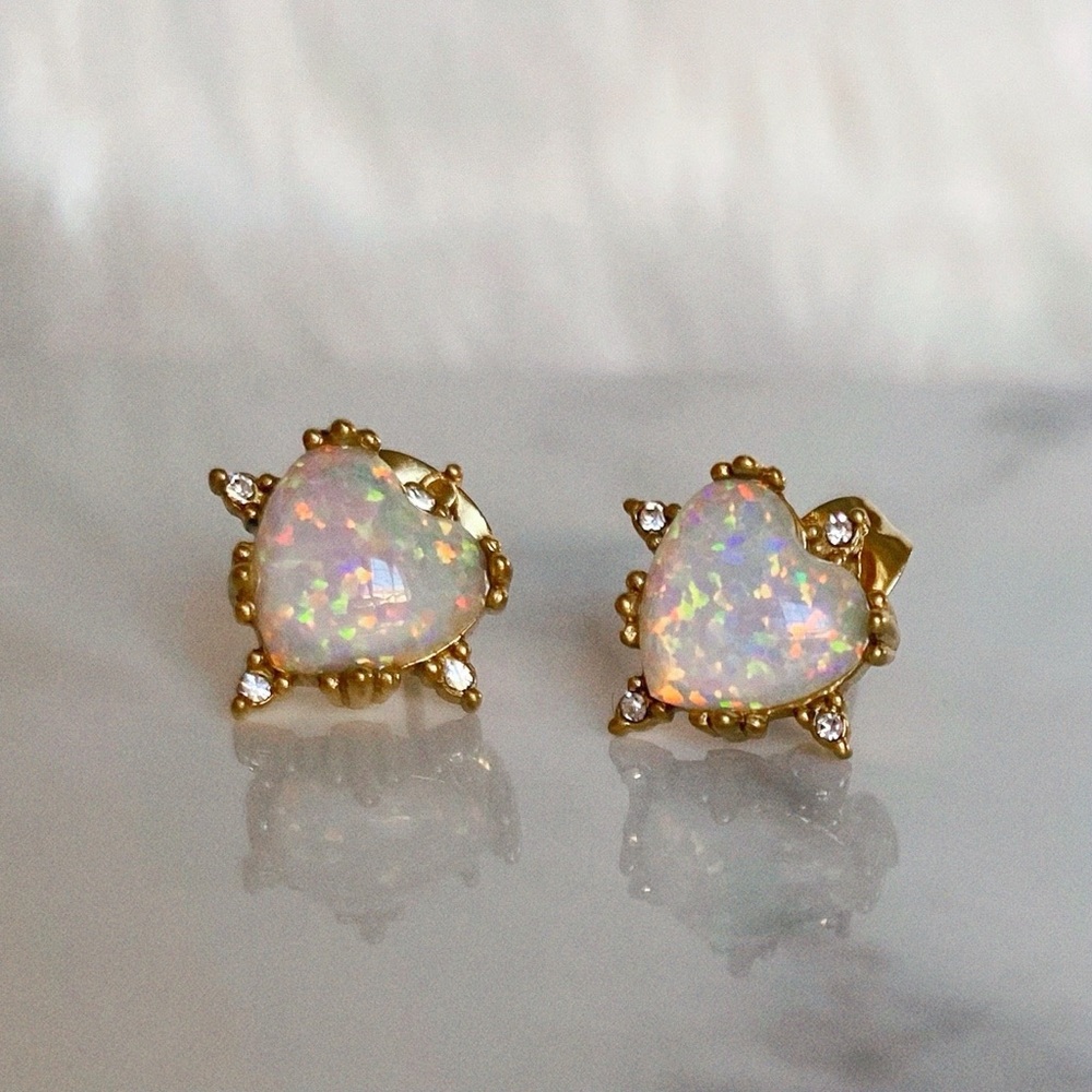 18K Gold Opal Heart Stud Earrings